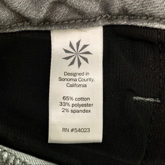 Athleta Sculptec Skinny Grey Wash Jeans. Size 4 - Picture 7 of 9